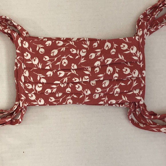 REFORMATION Face Mask Pack of 5 - Picture 2 of 5